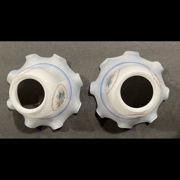 Pair Vintage Milk White Blue Floral Frosted Glass Light Lamp Shade Bell Ruffled - Picture 8 of 11